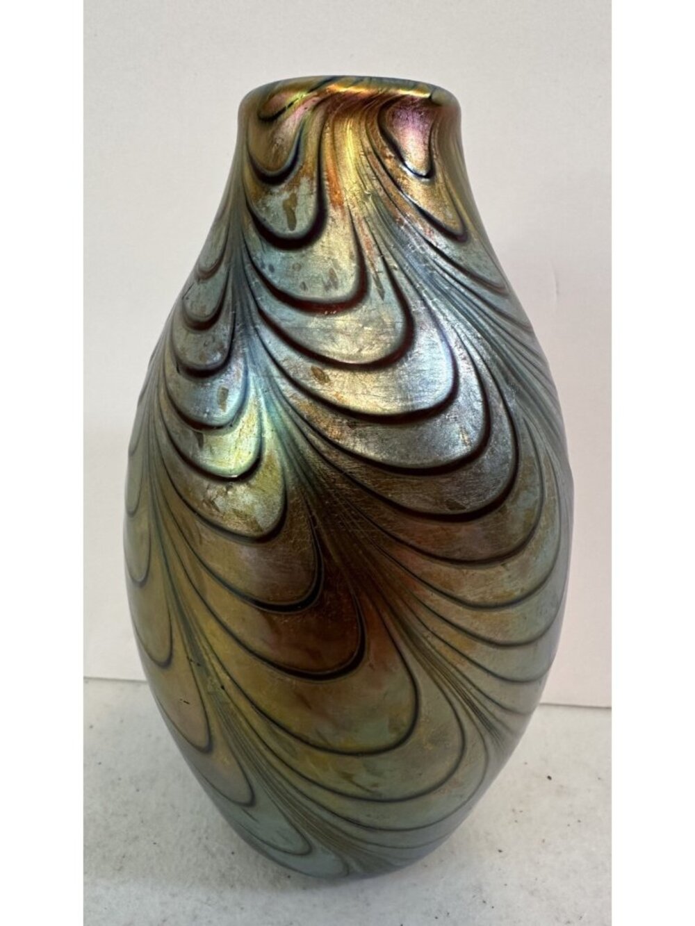 Art glass vase SIGNED Evan Chambers Pavonine iridescent peacock green gold oil